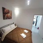 Velania House 1 *