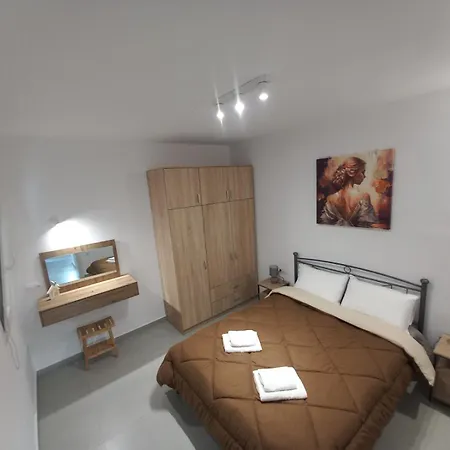 Semesterbostad Velania House 1 *
